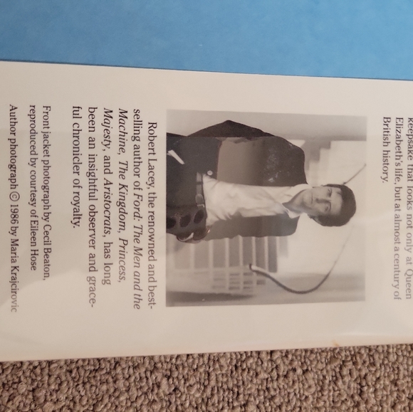 Queen Mother Robert Lacey HARD COVER 1987 - Picture 7 of 10